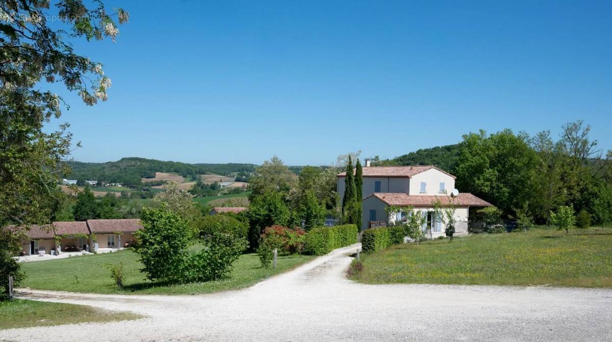 Maison à MONTCUQ