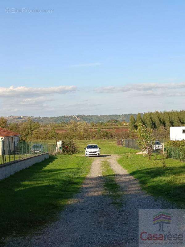 Terrain à SAINT-NICOLAS-DE-LA-GRAVE