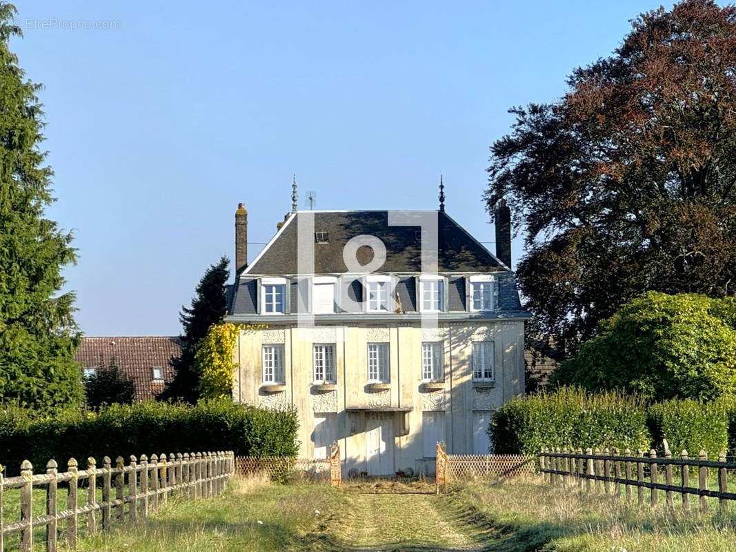 Maison à FRANQUEVILLE-SAINT-PIERRE