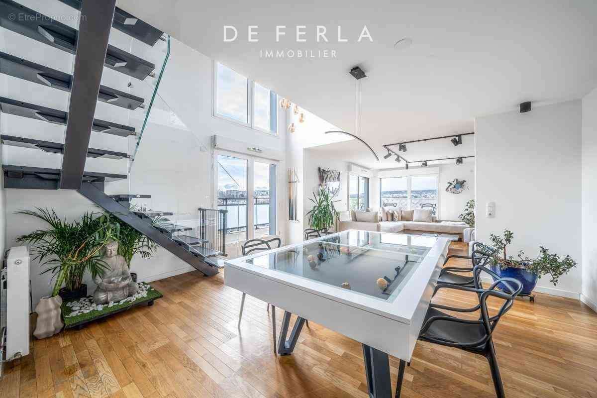 Appartement à ISSY-LES-MOULINEAUX