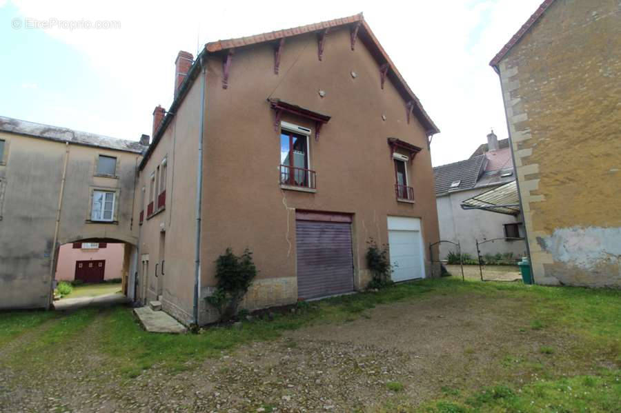 Maison à TANNAY