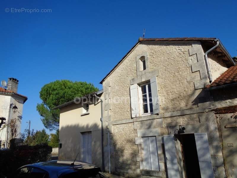 Maison à SAINT-VICTOR