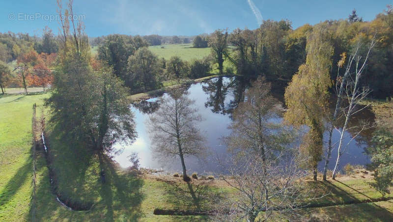 Terrain à MONTROLLET