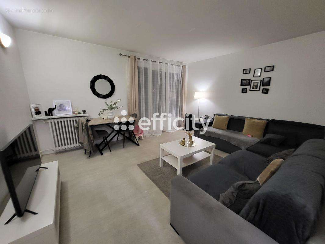 Appartement à LA COURNEUVE