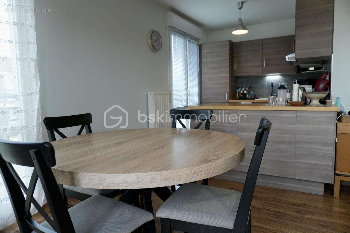 Appartement à VAIRES-SUR-MARNE