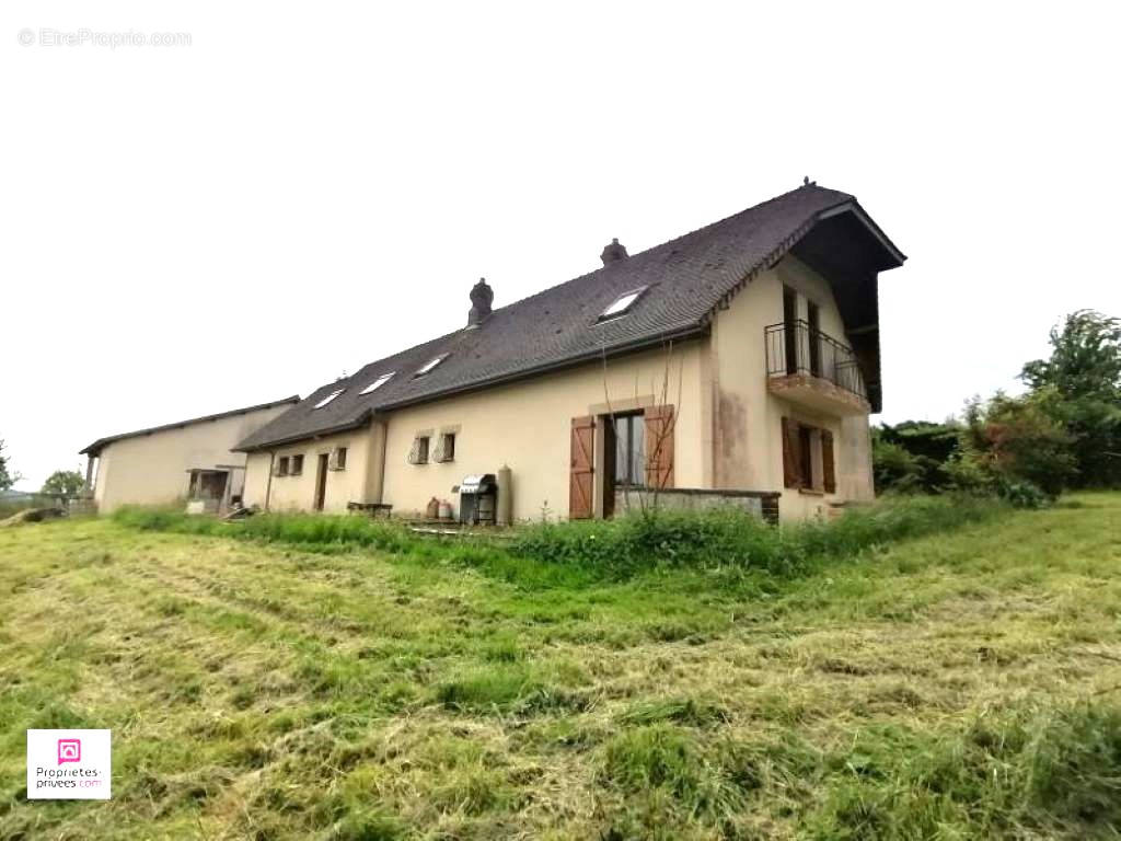 Maison à LE PIN-AU-HARAS