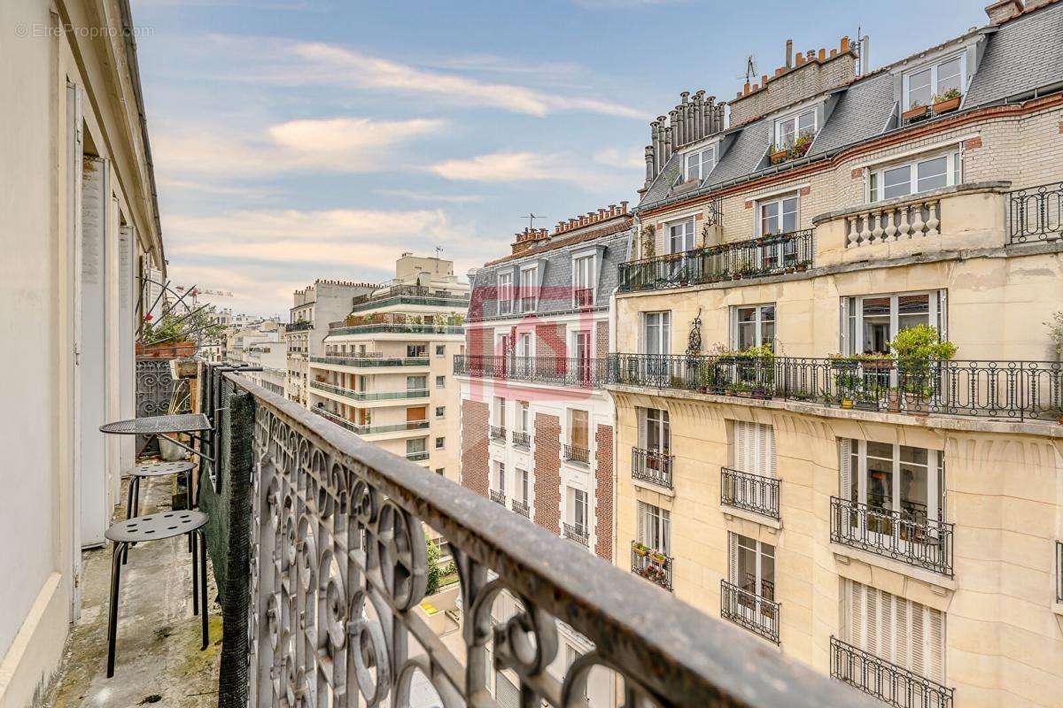 Appartement à PARIS-15E