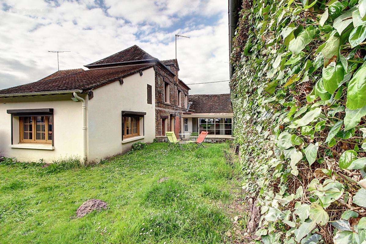 Maison à SAINT-AUBIN-EN-BRAY