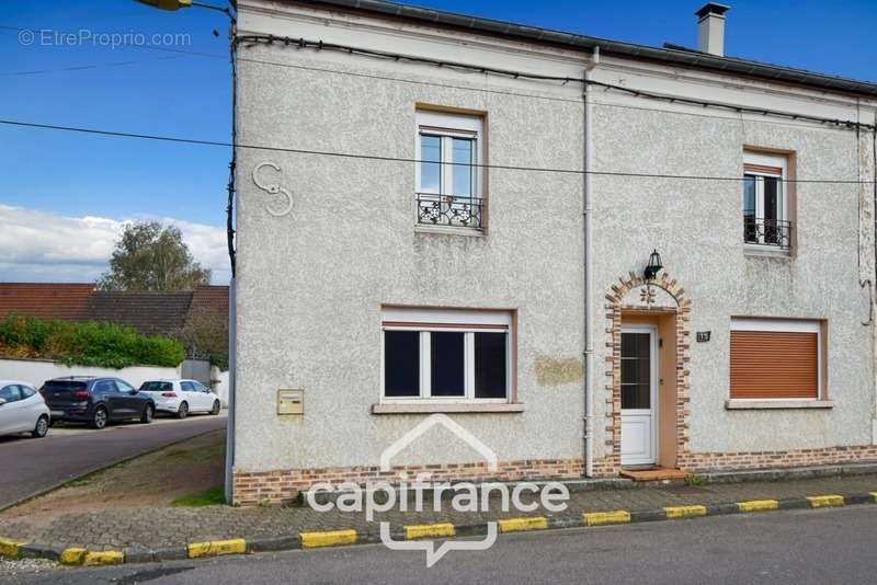 Maison à SAINT-GERMAIN-DU-BOIS