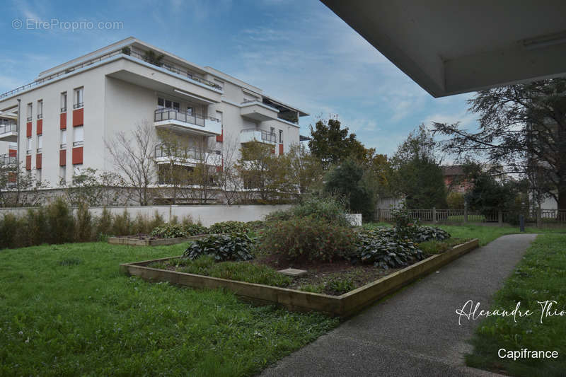 Appartement à DECINES-CHARPIEU