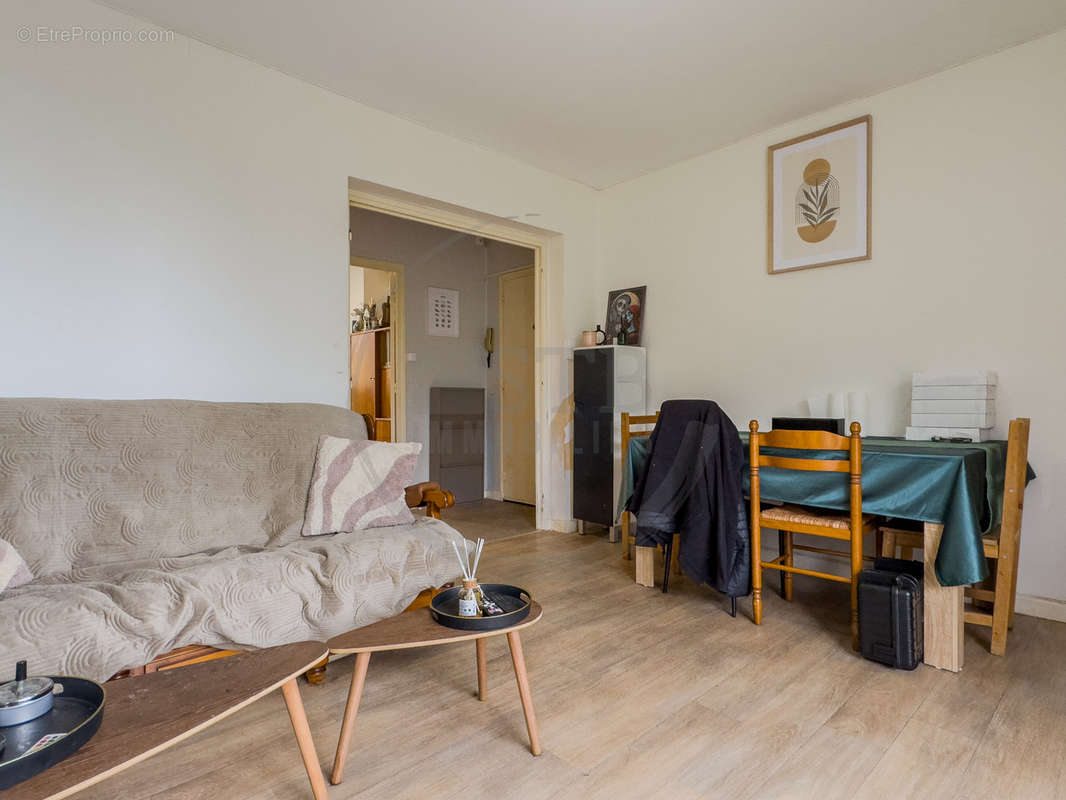 Appartement à PRIVAS