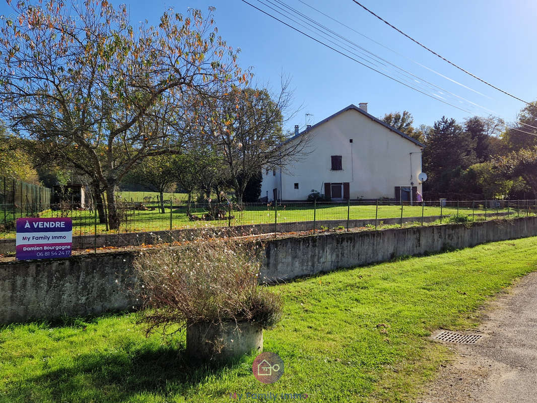 Maison à DAMPIERRE-SUR-LINOTTE