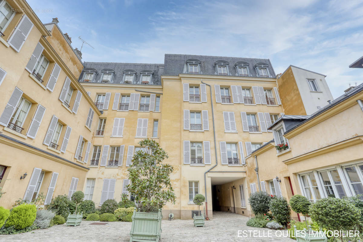 Appartement à VERSAILLES