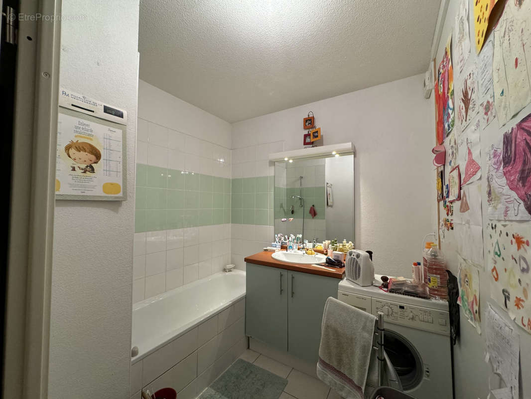 Appartement à FROUZINS