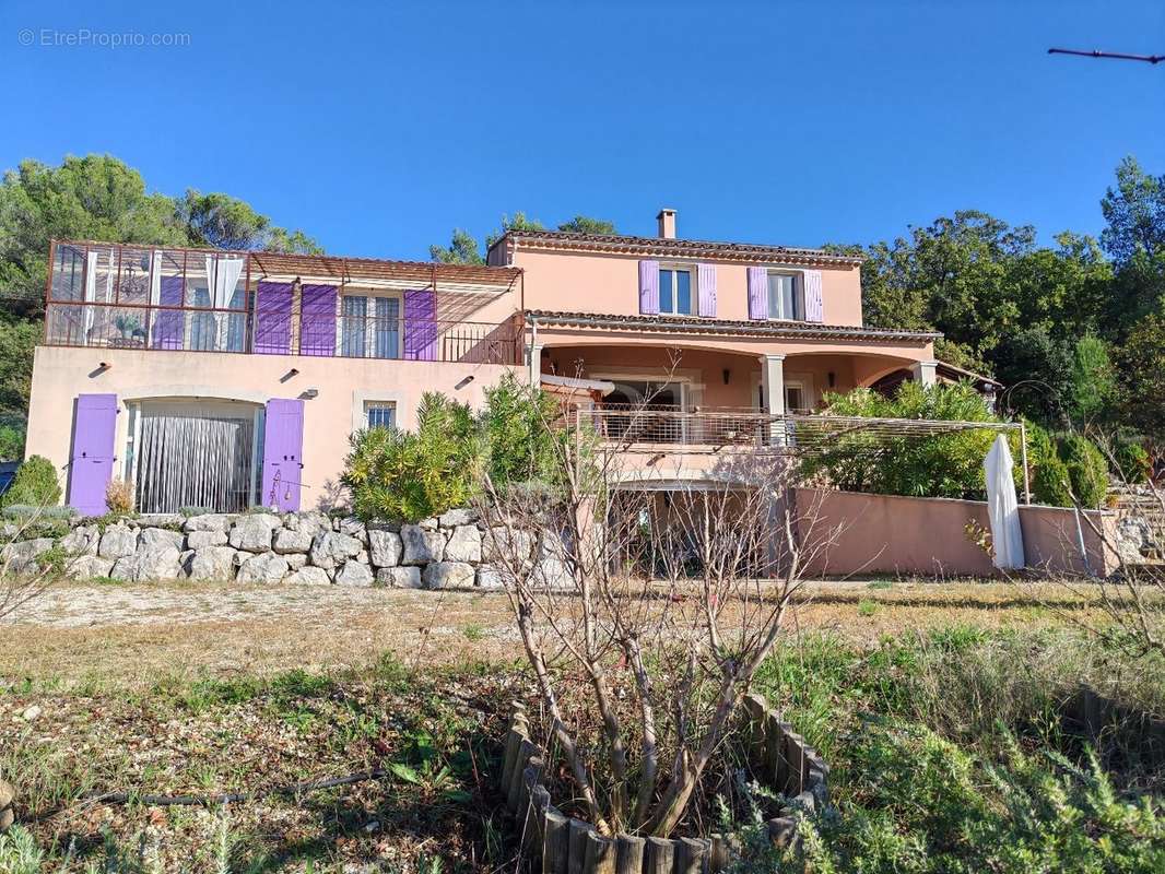 Maison à SAINT-SATURNIN-LES-APT