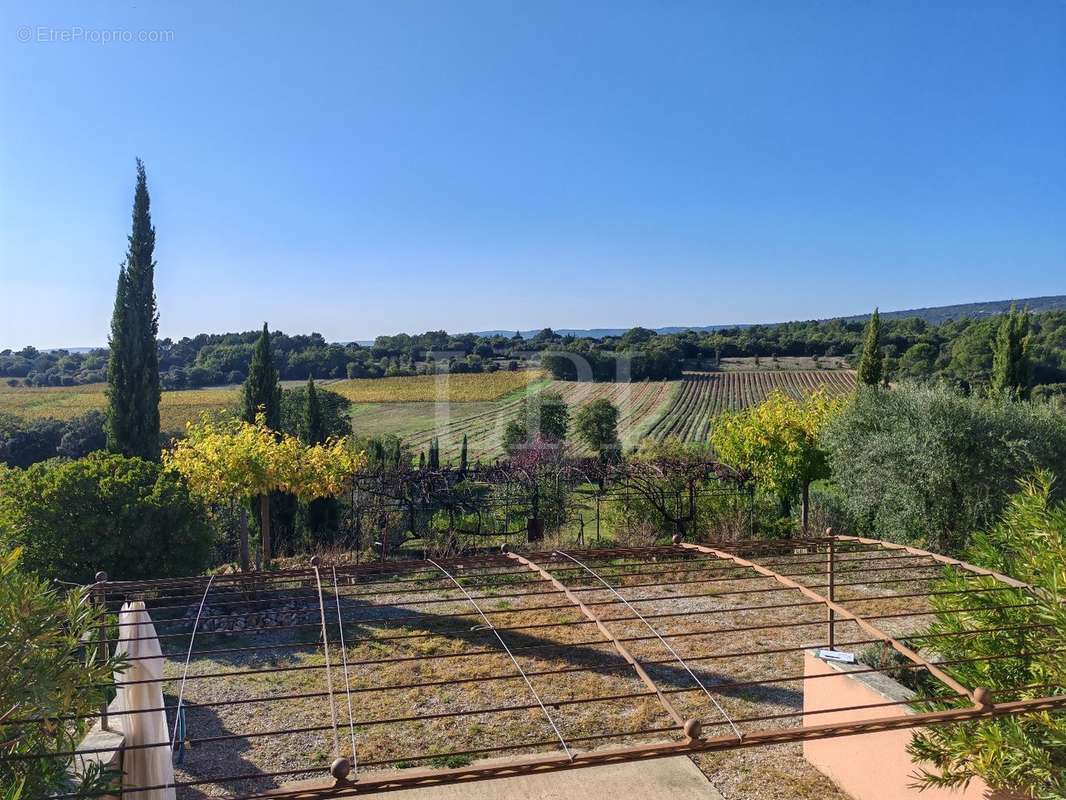 Maison à SAINT-SATURNIN-LES-APT