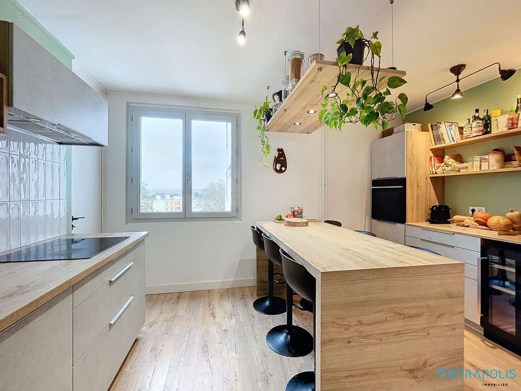 Appartement à LYON-9E