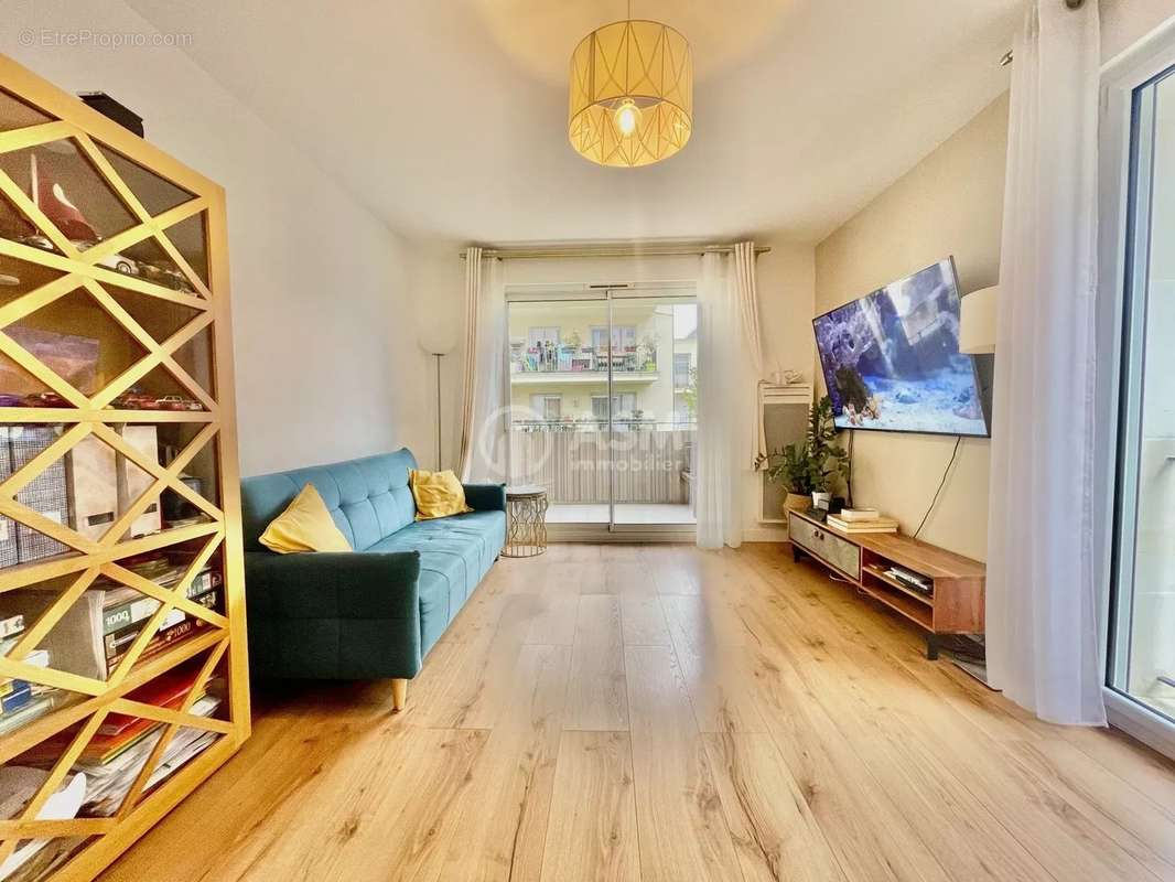 Appartement à LA GARENNE-COLOMBES