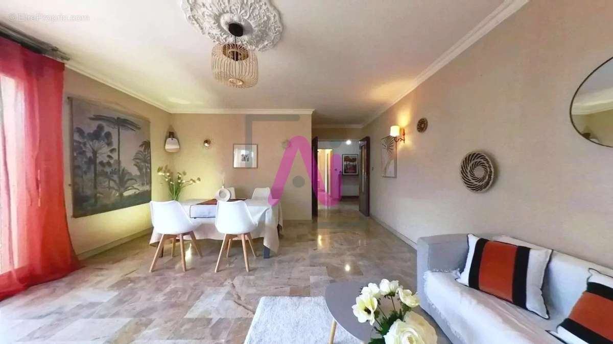 Appartement à HYERES