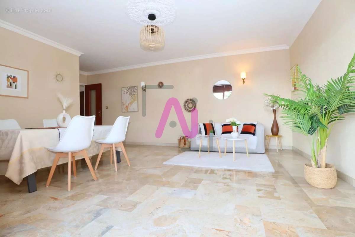 Appartement à HYERES