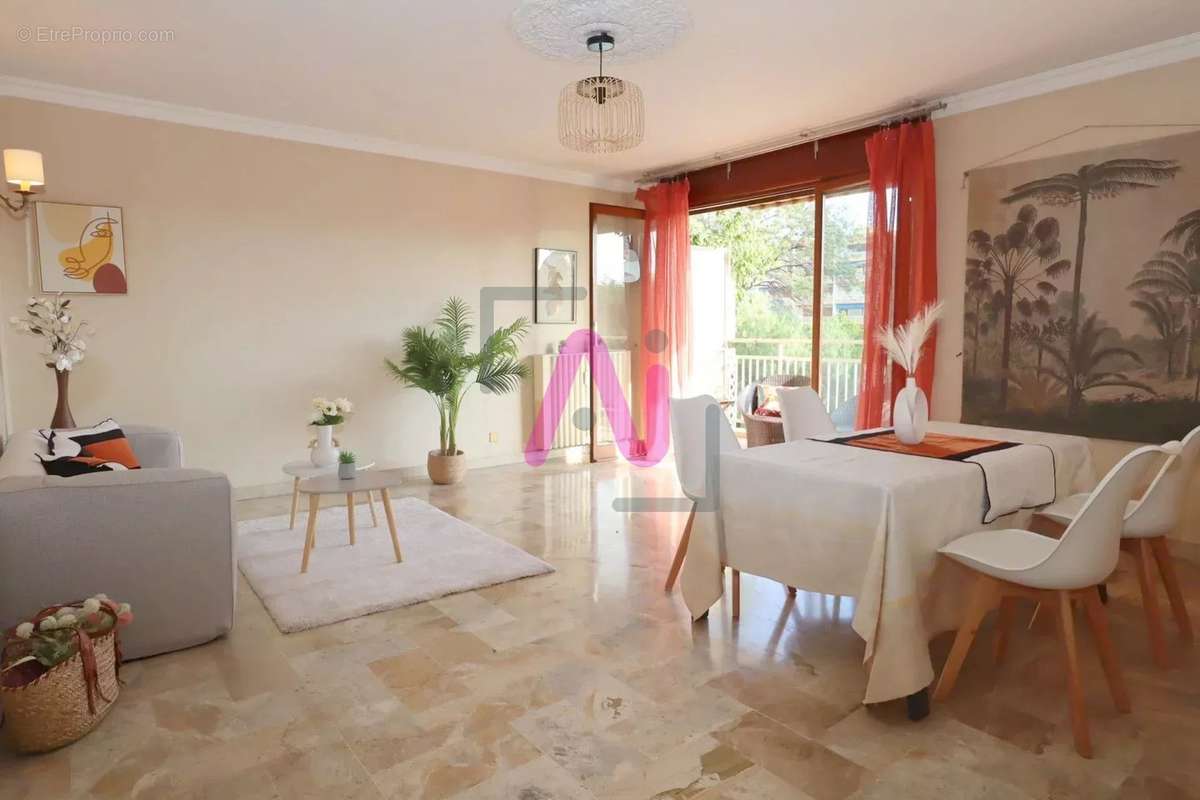 Appartement à HYERES