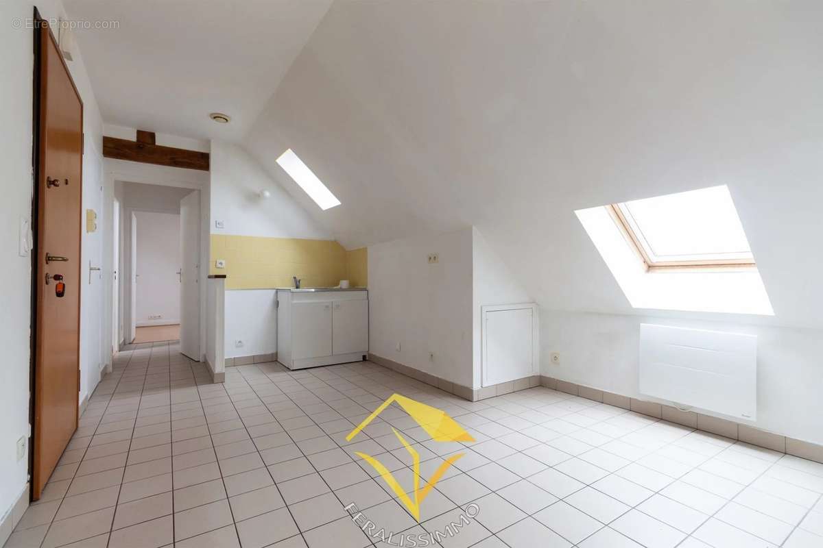 Appartement à COURDIMANCHE