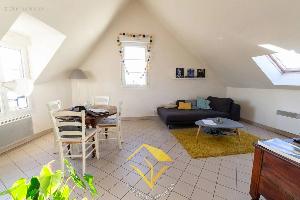 Appartement à COURDIMANCHE