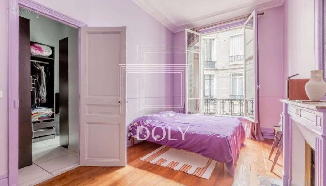 Appartement à PARIS-17E