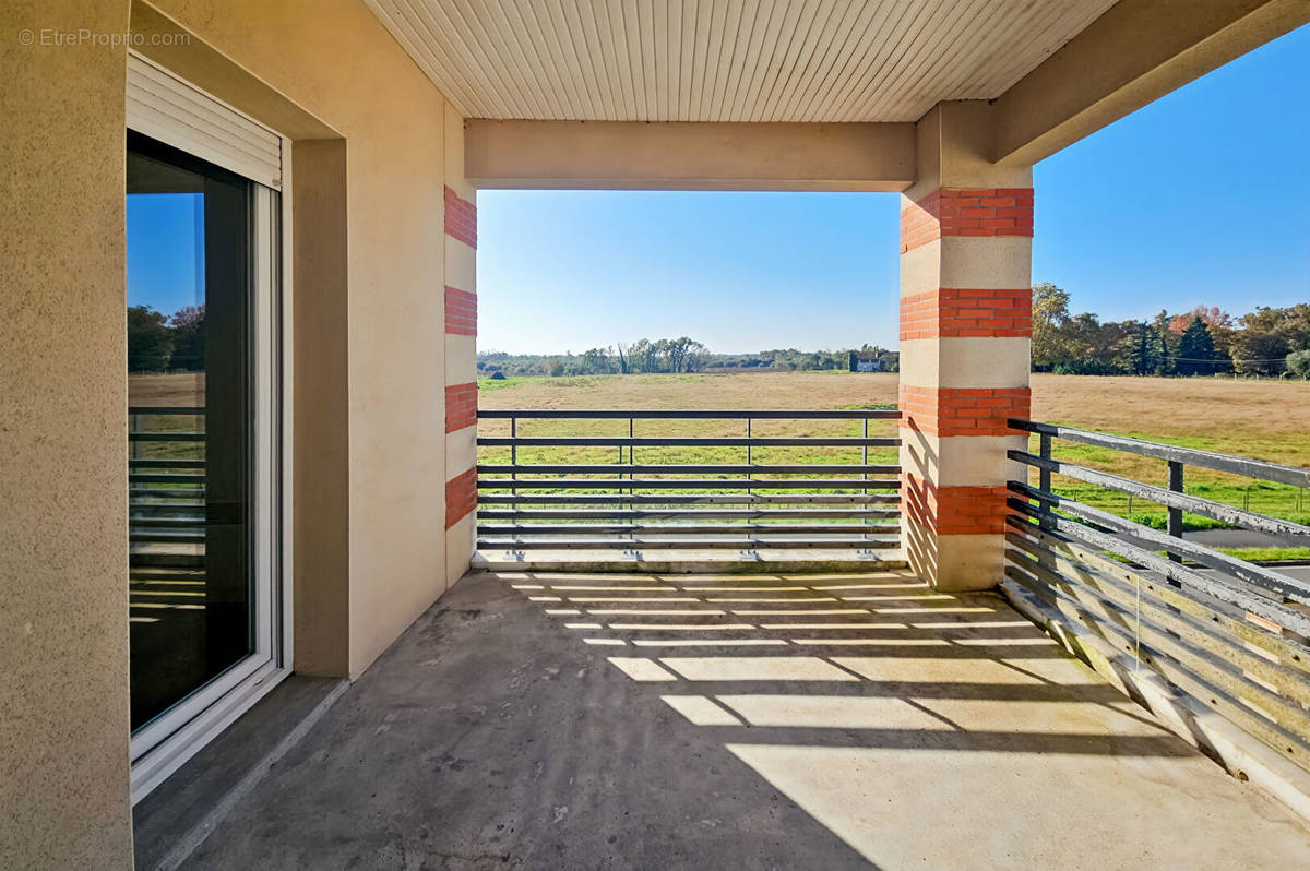 Appartement à PAREMPUYRE