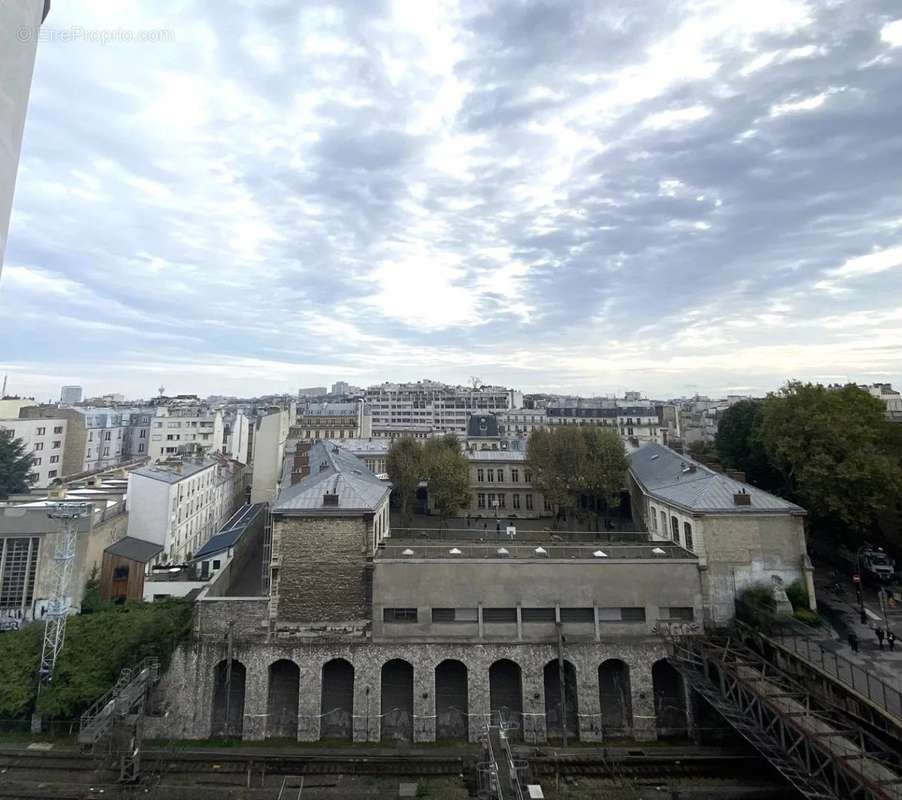 Appartement à PARIS-10E