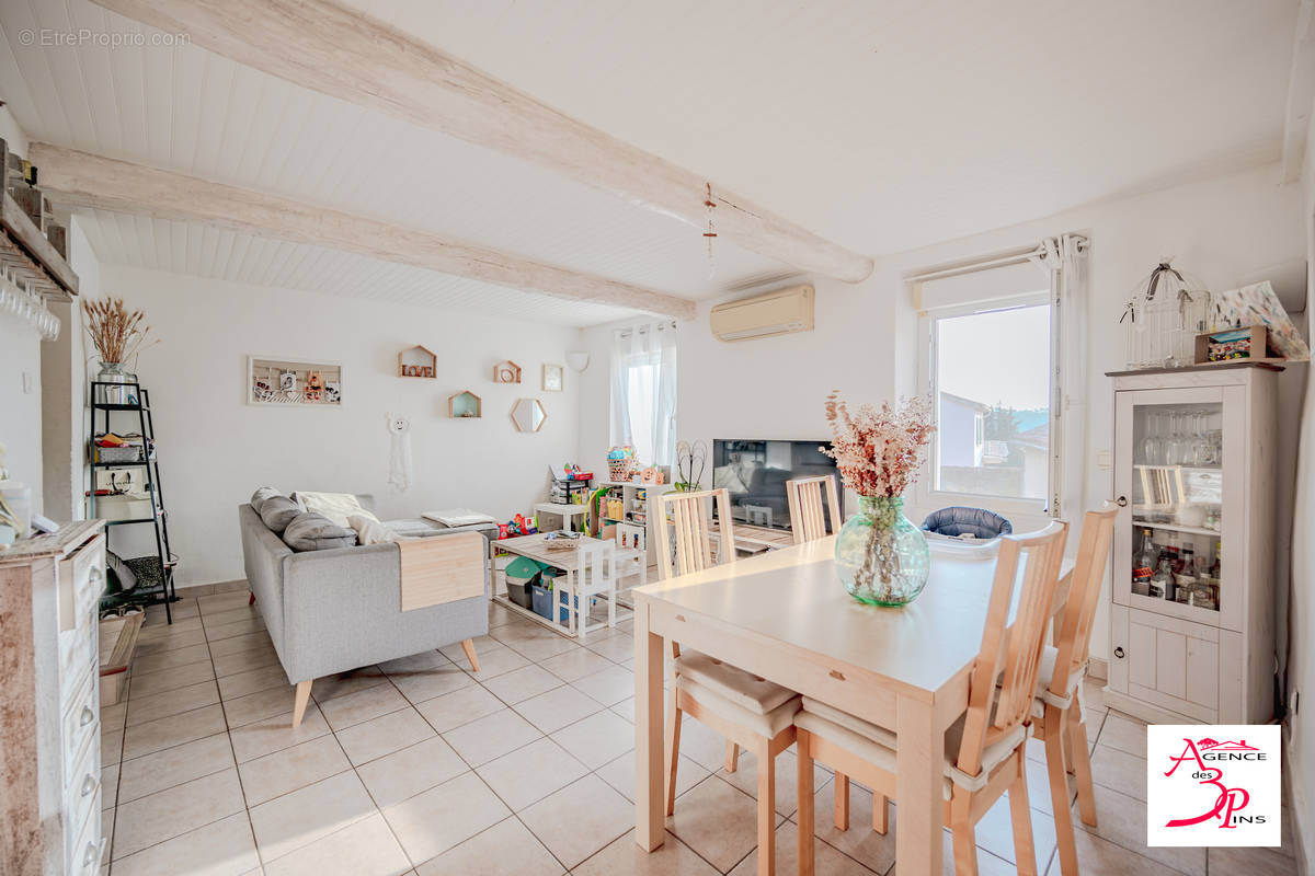 Appartement à PIERREFEU-DU-VAR