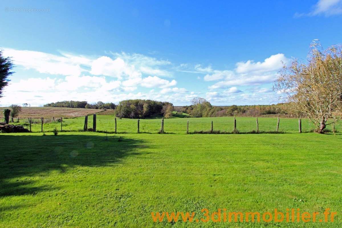 Photo 3 - Maison à LONS-LE-SAUNIER