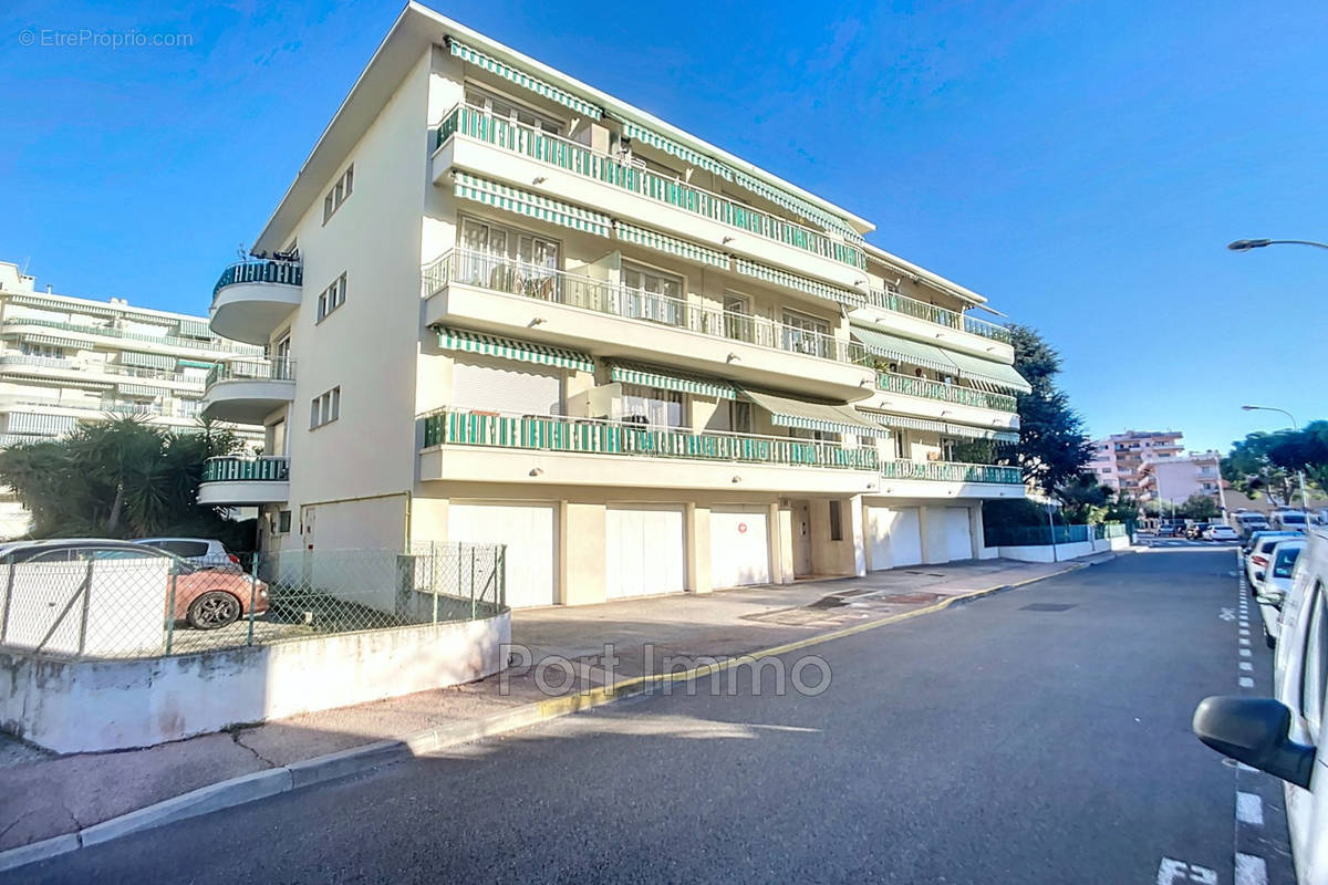 Appartement à CAGNES-SUR-MER