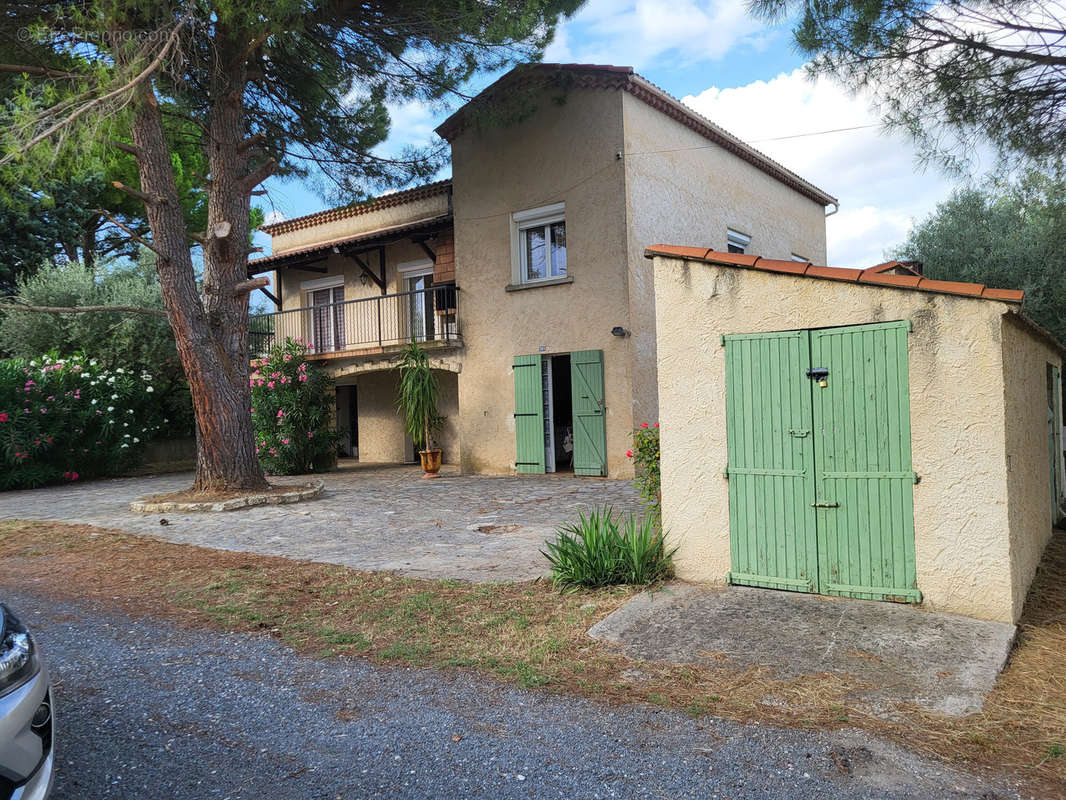 Maison à SAINT-HILAIRE-DE-BRETHMAS