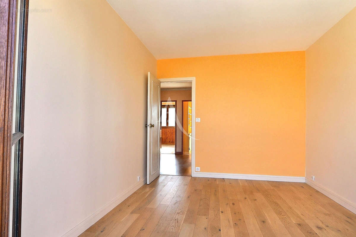 Appartement à AUBERVILLIERS