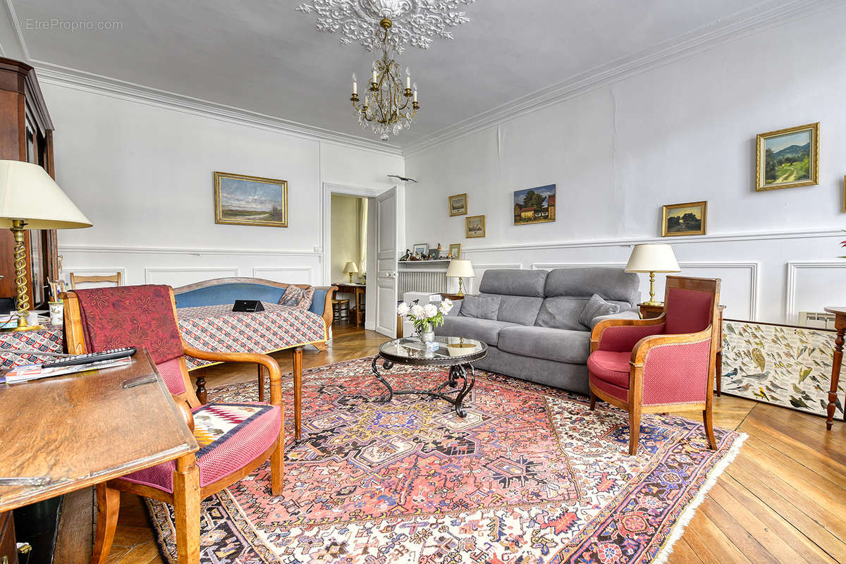 Appartement à VERSAILLES