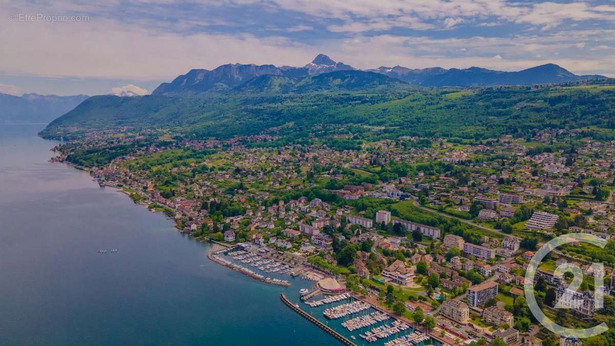 Appartement à EVIAN-LES-BAINS