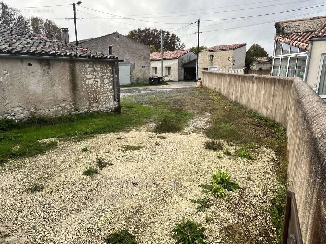 Maison à MESCHERS-SUR-GIRONDE