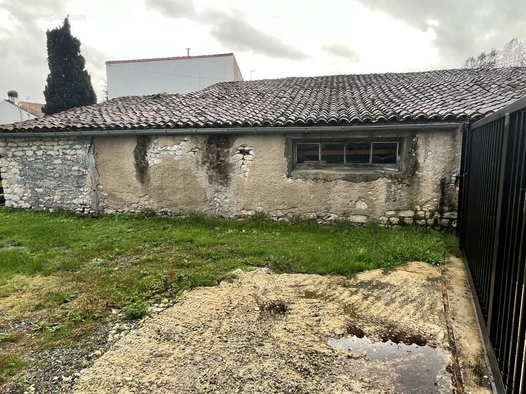 Maison à MESCHERS-SUR-GIRONDE