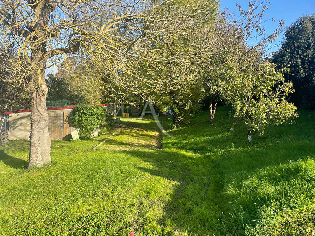 Terrain à JARD-SUR-MER