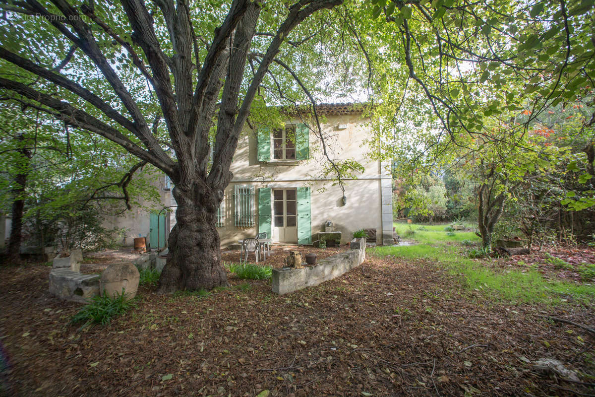 Maison à VILLENEUVE-LES-AVIGNON