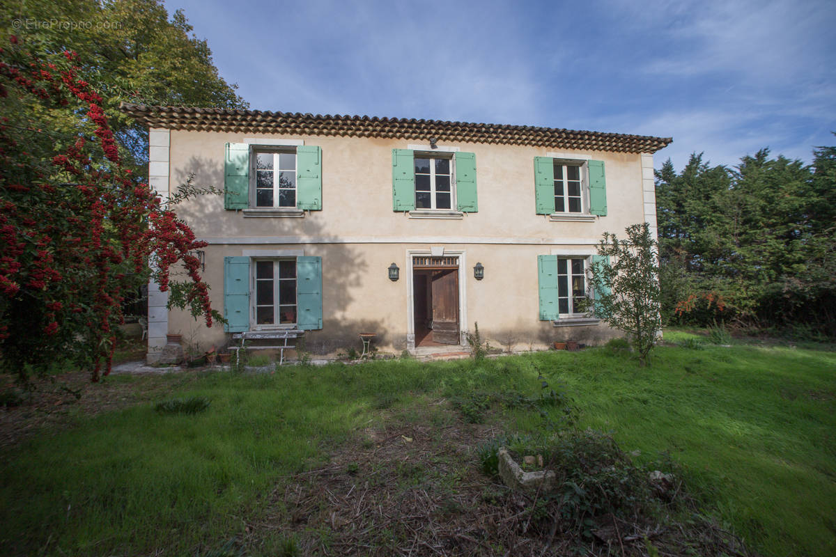 Maison à VILLENEUVE-LES-AVIGNON