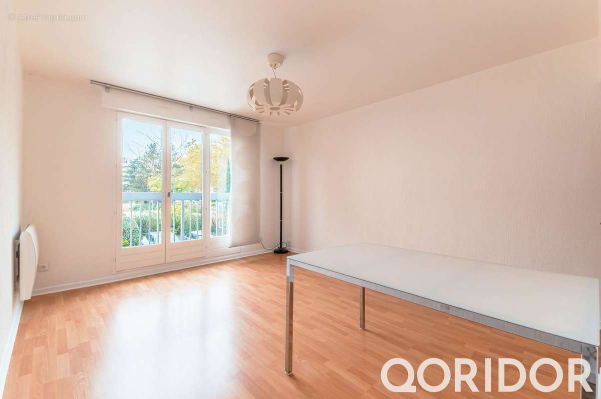 Appartement à LYON-8E