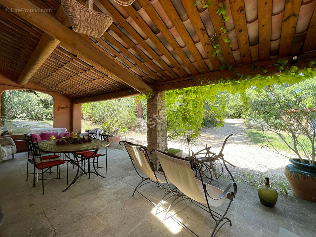 Maison à LOURMARIN