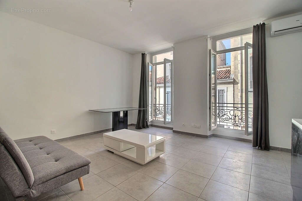 Appartement à MARSEILLE-8E