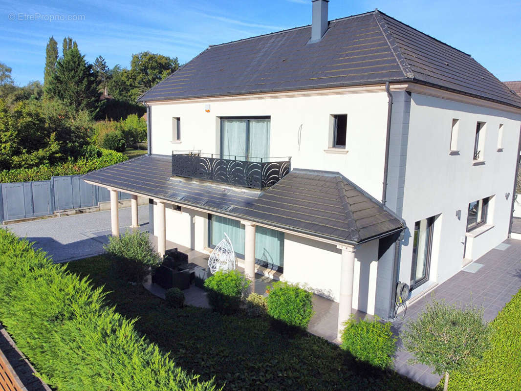 Maison à MONTIGNY-LE-BRETONNEUX