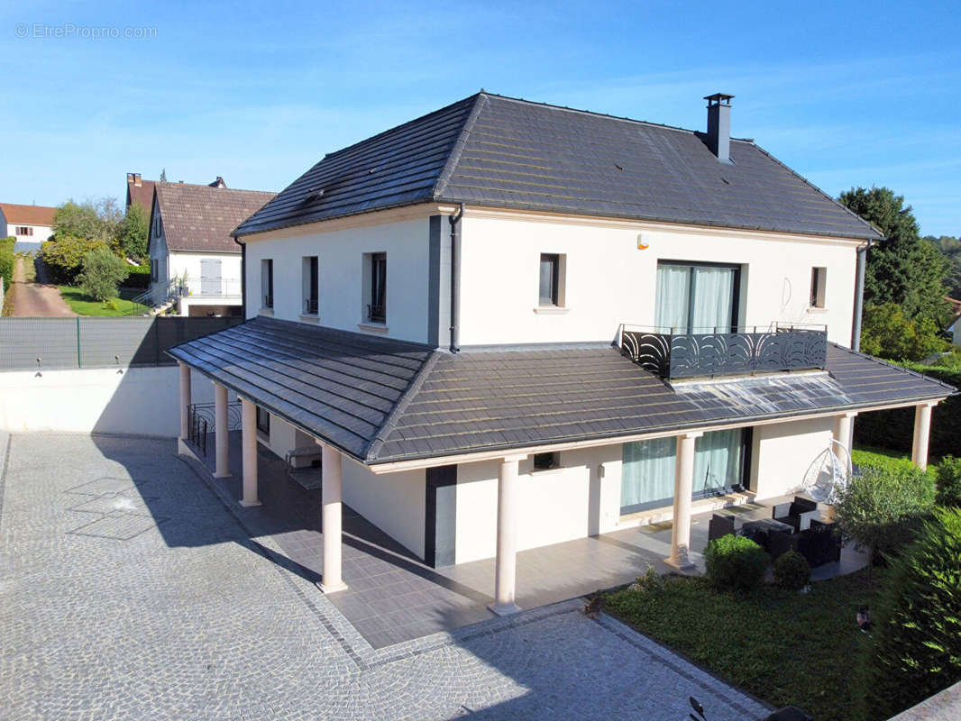 Maison à MONTIGNY-LE-BRETONNEUX