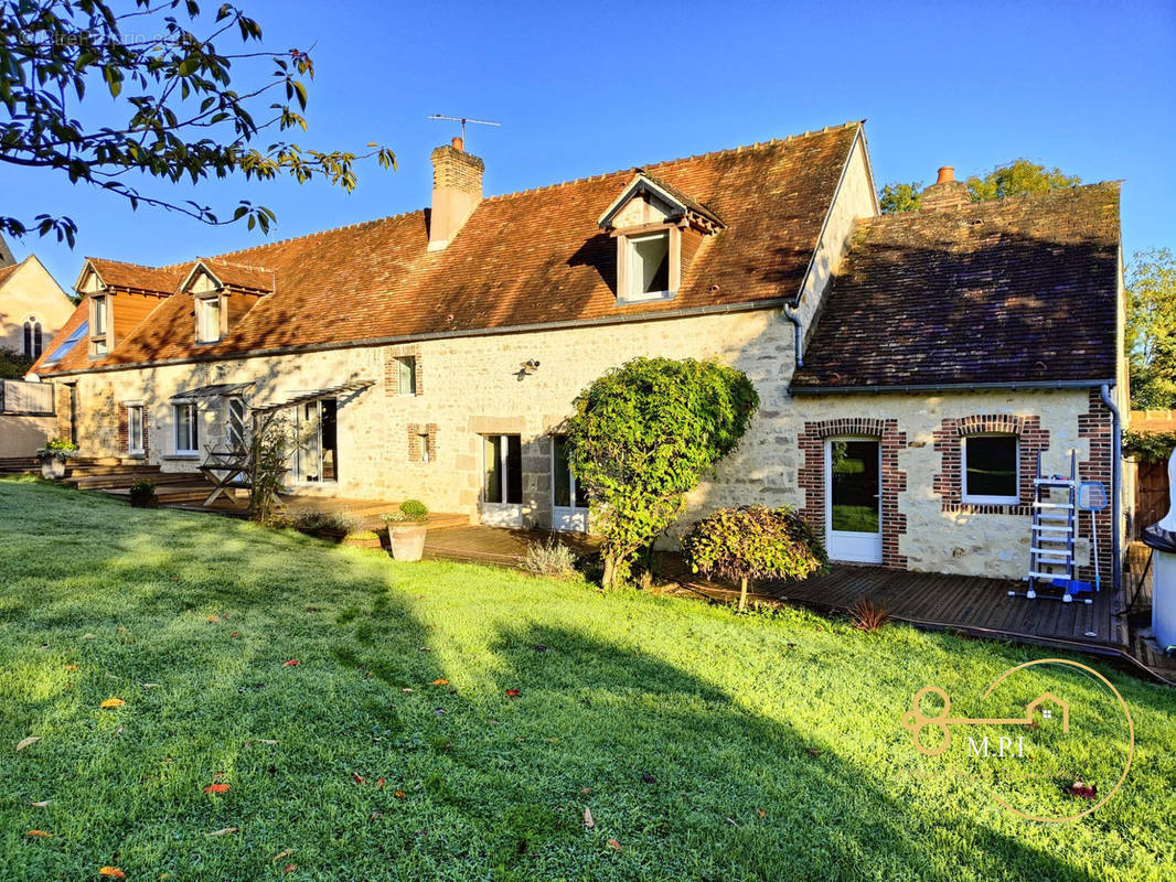 Maison à LE MELE-SUR-SARTHE