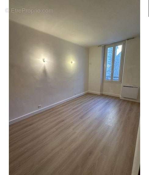 Appartement à TOURVES