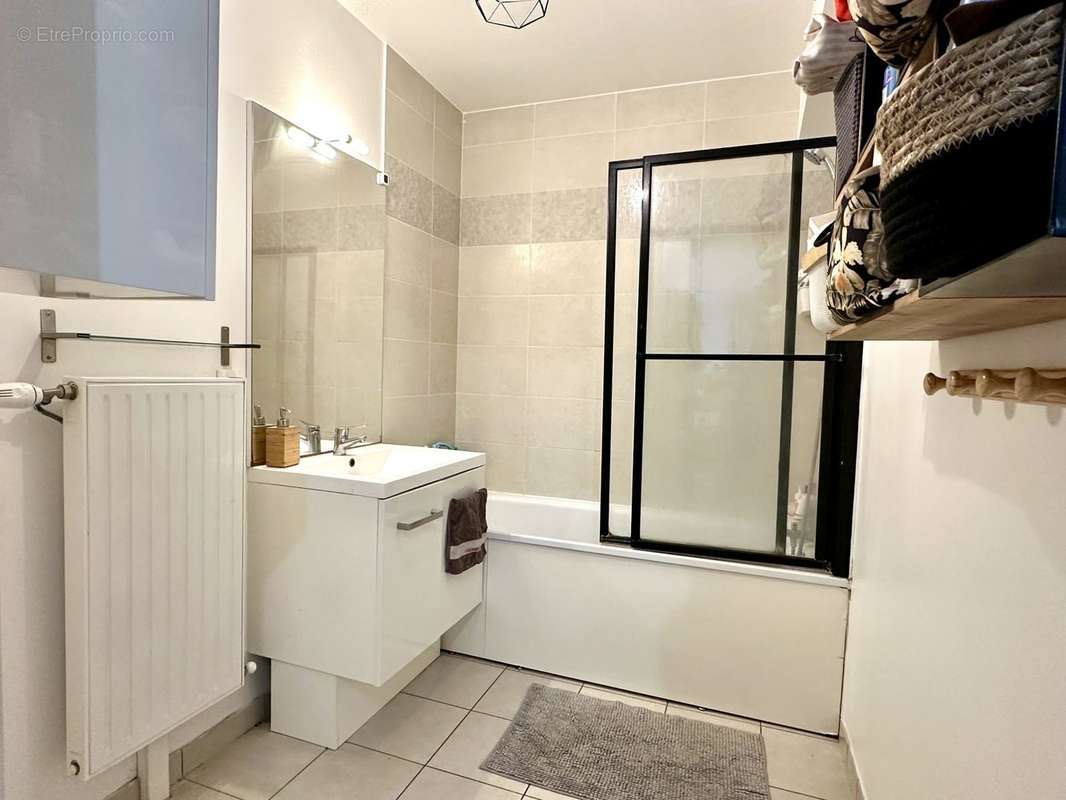 Appartement à CLICHY-SOUS-BOIS